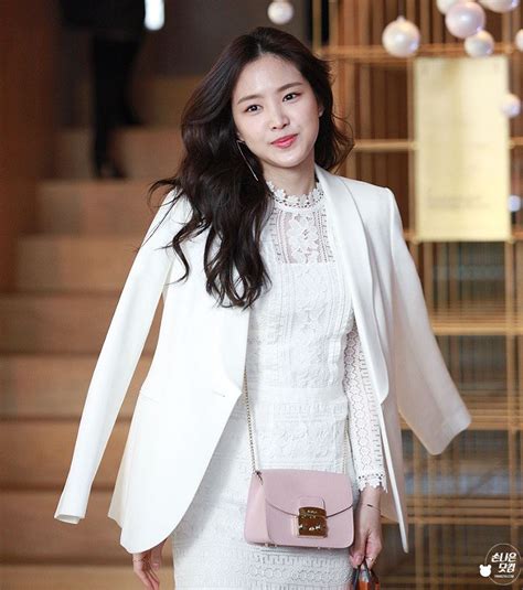 Naeun In This Stunning White Dress Will Make You Wish She