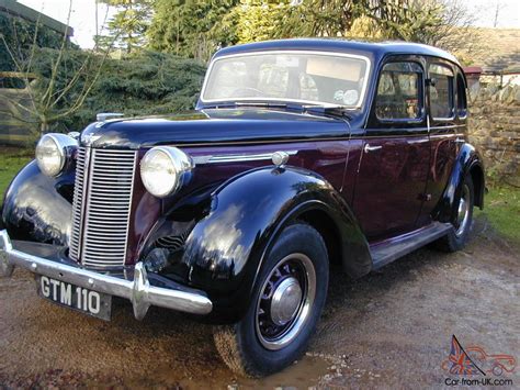 classic austin   door saloon car