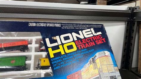 Lot Lionel Ho Train Set Cars Dixons Auction At Crumpton