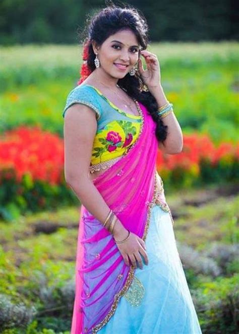 actress anjali hot in saree navel pics sexy wallpapers