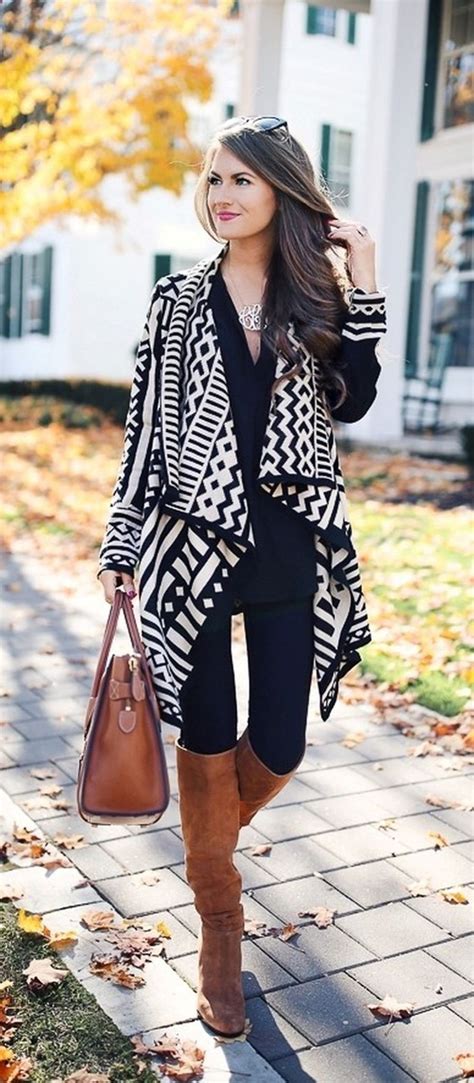 Fashionable Women Snow Outfits For This Winter 61