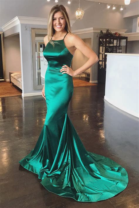 Sexy Dark Green Prom Dress Halter Formal Evening Gown For