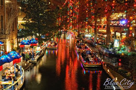 riverwalk christmas lights  famous riverwalk  downtow flickr
