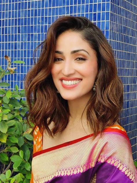 yami gautam sports a textured bob in her latest pictures