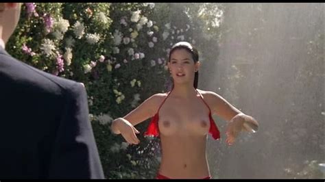 phoebe cates nude in fast times at ridgemont high free video