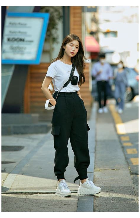 korean street fashion girl depolyrics