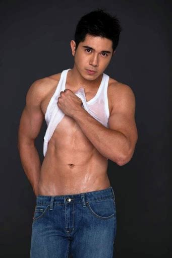 top 10 hot photos of paulo avelino ~ vic fabe