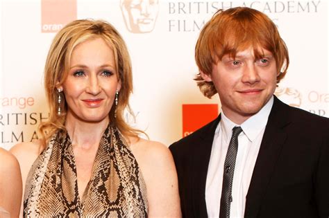 rupert grint likens j k rowling to an aunt doesn t agree with all she