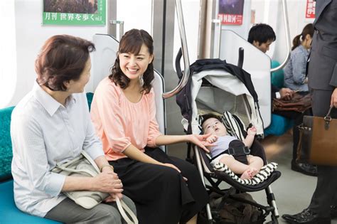 commuting and manners on japanese trains work in japan