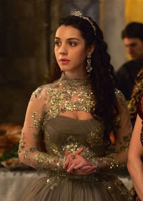 Adelaide Kane As Mary Queen Of Scots In Reign Tv Series