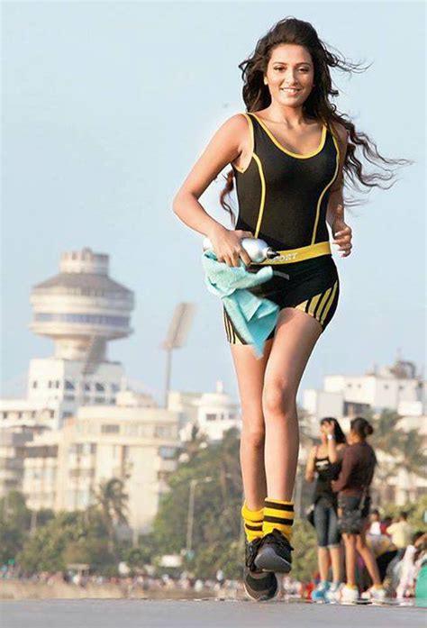 Subhashree Ganguly Bengali Actress Hot Desi Wardrobe