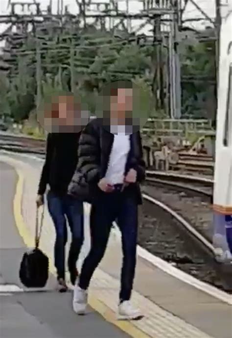 Shameless Couple Have Sex In Broad Daylight At Busy London