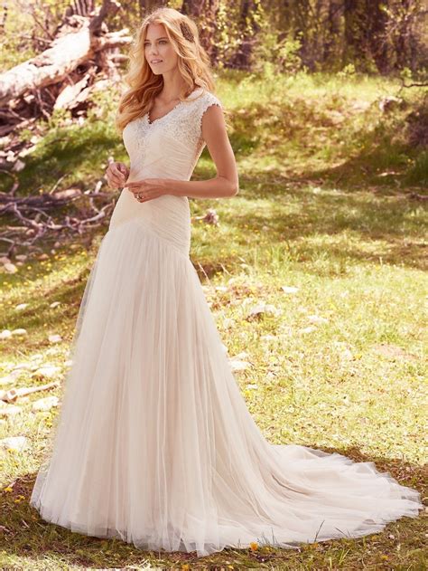 Ruched Tulle Modest Bohemian Wedding Dresses With Cap Sleeves V Neck