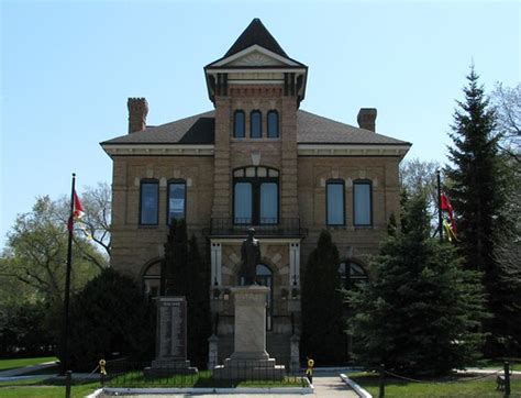 neepawa manitoba beautiful plains courthouse christian flickr