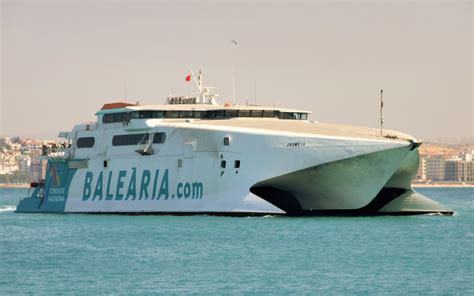 El Fast Ferry Jaume Ii De Baleària