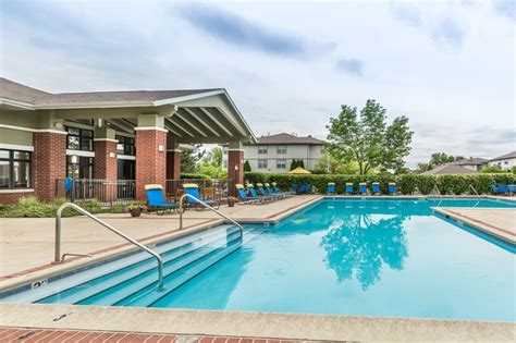 woodlake apartments  rent  gurnee il forrentcom