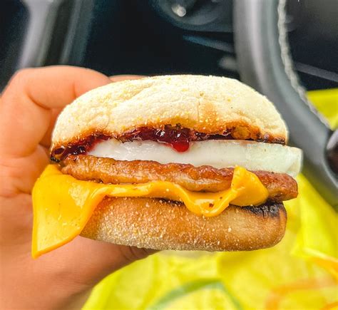 southerners wont eat  breakfast sandwich  jelly