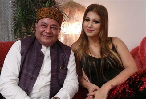 tv actress accuses anup jalota of sexual assault says he promised to pair up with her for bigg