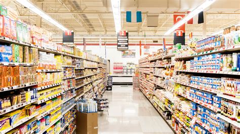 supermarket news  trends  food courts restaurants grocerants