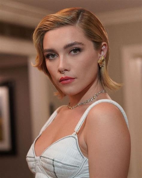 florence pugh sexy in tight dress at the wonder premiere 7 photos