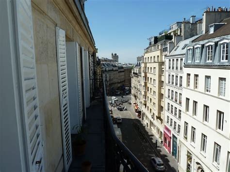 airbnb paris vacation rentals places  stay ile de france france