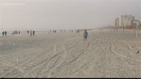 Images Surface Of Crowded Beaches In Jacksonville But They Don T Tell