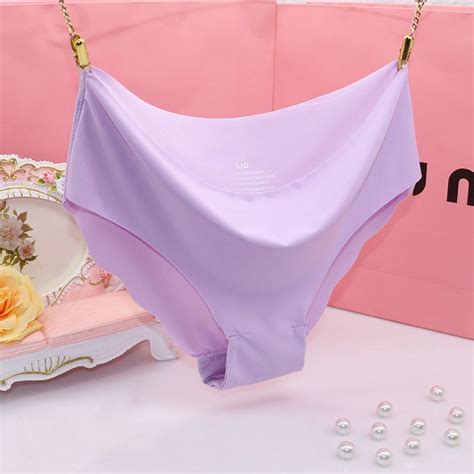 Soft Seamless Briefs Solid Color Women Seamless Panties Ice Silky Women