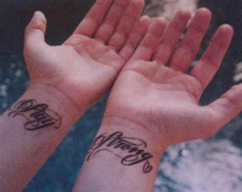 Demi Lovato Hands Stay Strong Tattoo Tatuagem Image