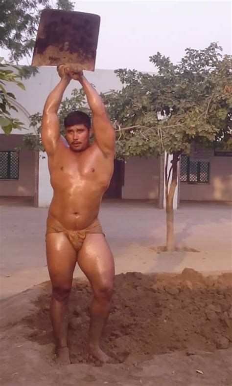 desi gay sex story massaging my straight buddy 13 indian gay site
