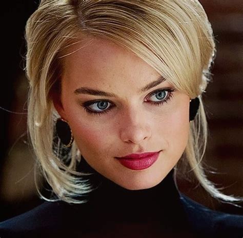 margot robbie wolf of wall st age