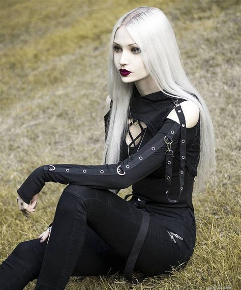 Pin By Nikolai On Готы Gothic Outfits Gothic Fashion Hot Goth Girls