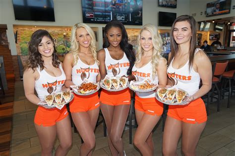 Hooters On Twitter Greetings From Hooters Beach Fl Look What The