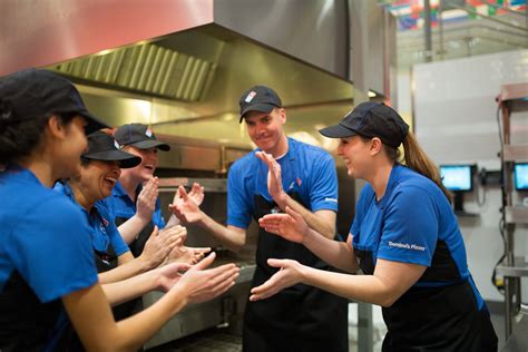 dominos employee engagement    deliver pizza faster