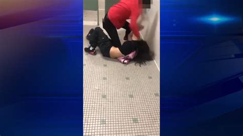 fight between 2 girls inside bathroom at miami jackson sr high caught