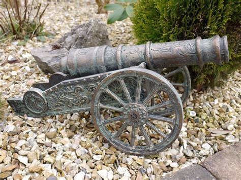 antique garden art sculpture statue ornament medieval military metal