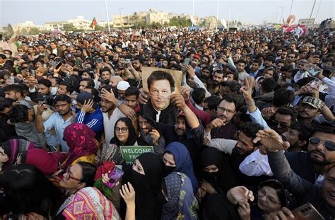 pakistans internet disrupted  rally  imran khans party