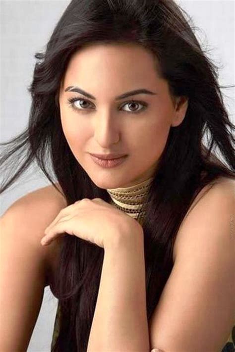 beautiful bollywood actress sonakshi sinha