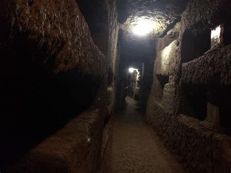 catacombs  rome  tips  visiting rome underground history