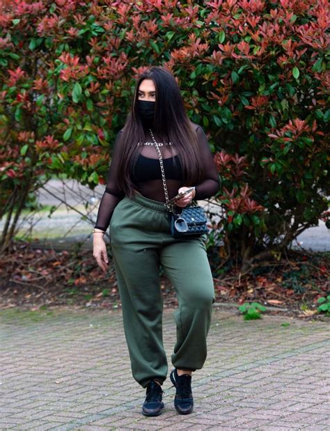 Lauren Goodger Wears A Facial Mask To Protect Against