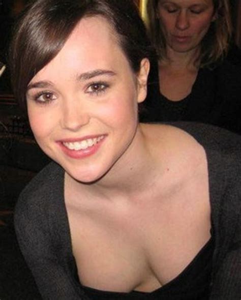 Ellen Page Flaunts Her Awkward Cleavage