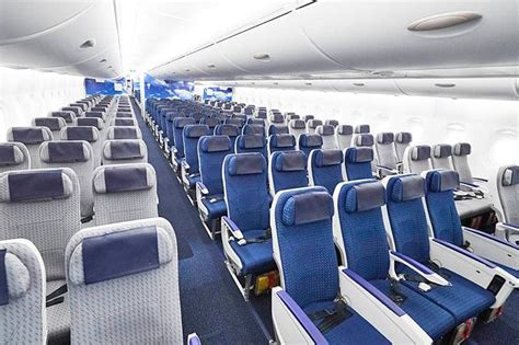 seat details   economy class cabin  flight travel information ana
