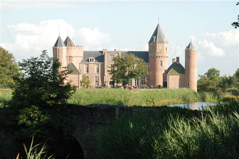 stayokay kasteel domburg  domburg nederland zoover