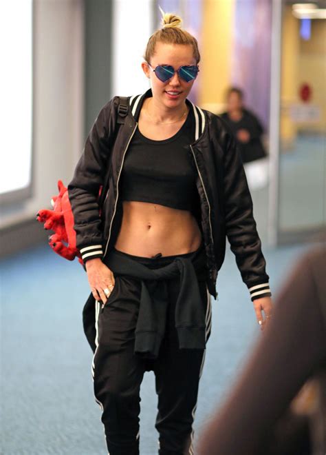 miley cyrus pokies in the vancouver airport taxi driver movie