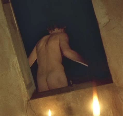 leonardo dicaprio totally naked in a bathtub porn male celebrities