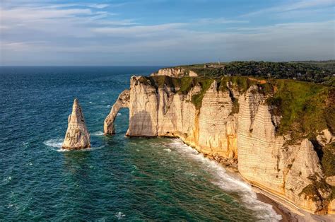etretat cliffs pays de caux france explore world wonders amazing world destinations