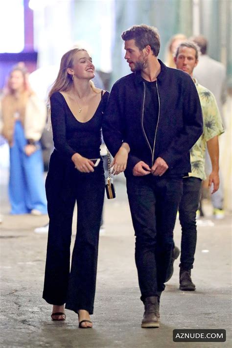 Maddison Brown And Liam Hemsworth Kiss During A Late Night Out Together