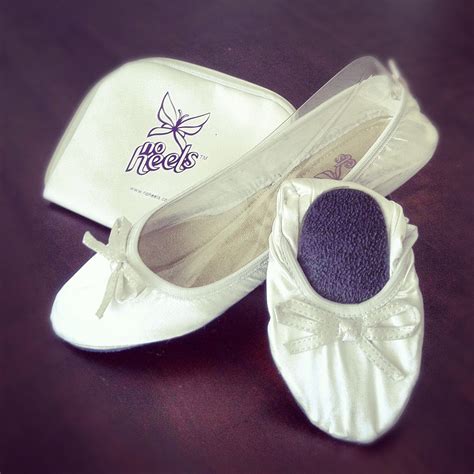 These Foldable Ballerinas Make Every Wedding Party Last Much Longer And