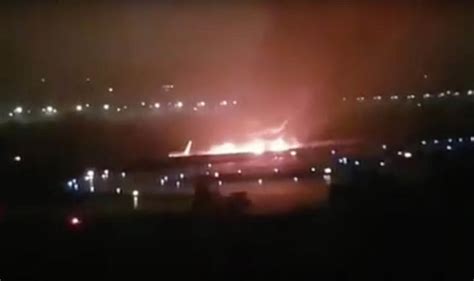passengers escape burning boeing   emergency landing  sochi world news expresscouk