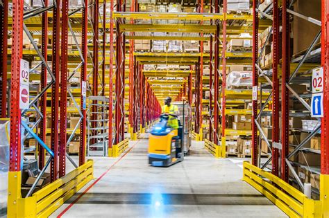 warehouse  fulfillment  dhl supply chain euroshop