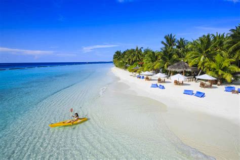stunning maldives  inclusive resorts  families family vacation critic